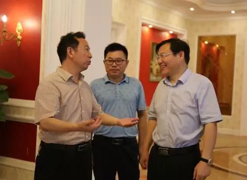 為全市經(jīng)濟(jì)社會(huì)發(fā)展再作新的更大貢獻(xiàn) —— 岳陽(yáng)市委書(shū)記劉和生一行深入天欣科技調(diào)研指導(dǎo)工作