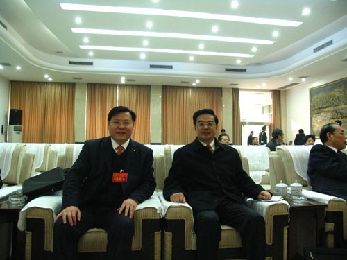 王董與最高人民法院院長(zhǎng)、原湖南省省長(zhǎng)周強(qiáng)在一起